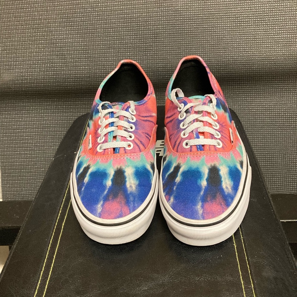 Women’s tie dye vans